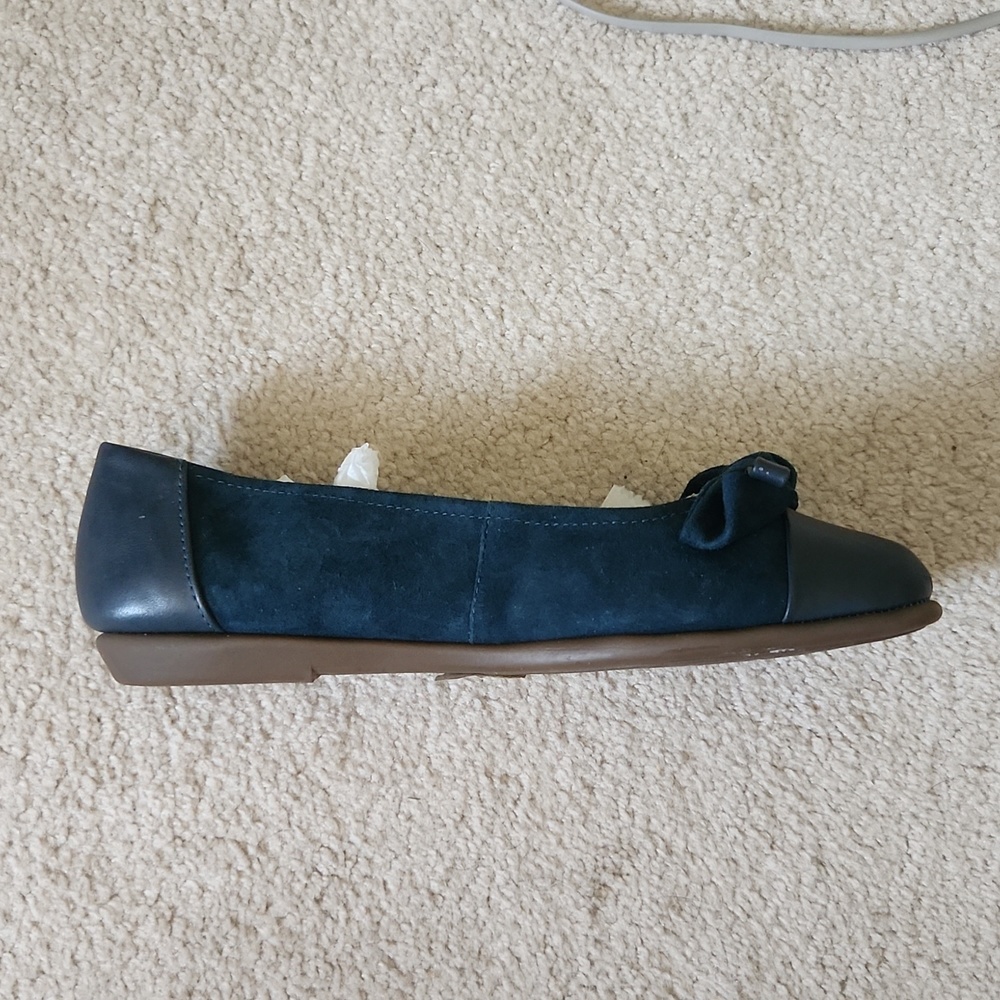 Clark's 7.5 Loafers